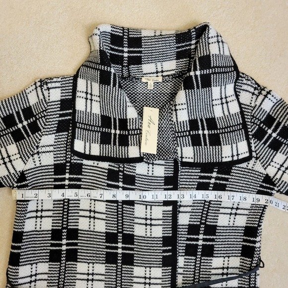 Ava Couture Wrap Sweater NWT Women Large Shall Collar Acrylic Black White Chunky - Picture 6 of 12